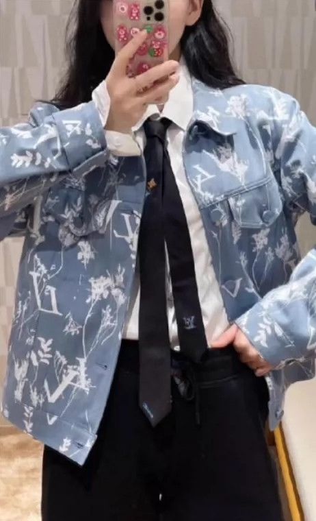 Louis Vuitton LV Louis Vuitton Denim Jacket with Floral Print-yf Size US L / EU 52-54 / 3 - 7 Thumbnail