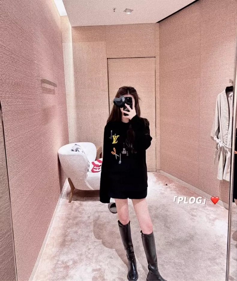 Louis Vuitton LV Louis Vuitton Black Long Sleeve Sweater-yf Size US M / EU 48-50 / 2 - 8 Thumbnail