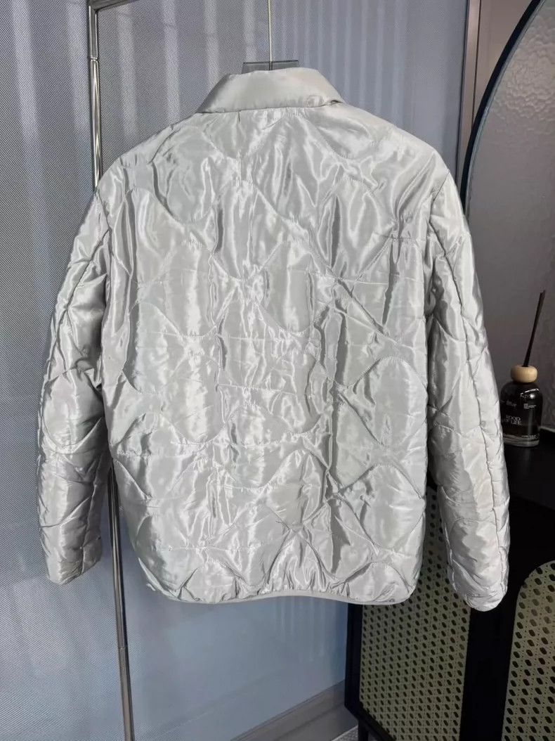 Louis Vuitton Louis Vuitton Silver Quilted Jacket Outerwear-yf Size US L / EU 52-54 / 3 - 3 Thumbnail
