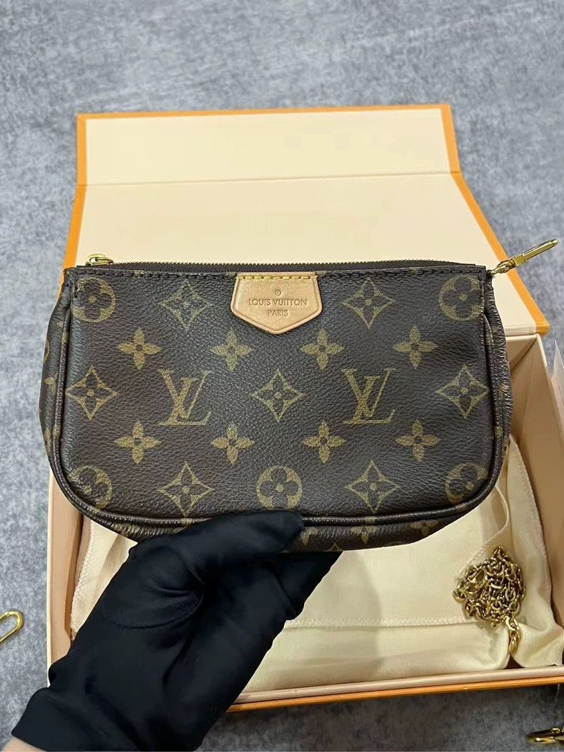 Louis Vuitton Louis Vuitton Green Five-in-One Bag-yf Size ONE SIZE - 9 Thumbnail