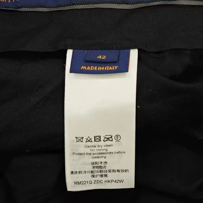 Louis Vuitton LV Louis Vuitton Embossed Logo Cargo Pants-yf Size US 42 / EU 58 - 5 Thumbnail