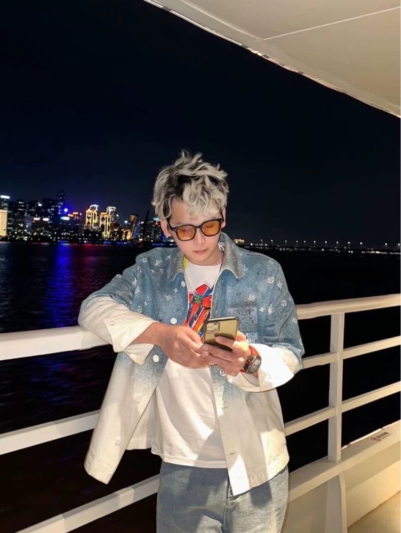 Louis Vuitton Louis Vuitton Gradient Logo Denim Jacket-yf Size US XL / EU 56 / 4 - 6 Thumbnail