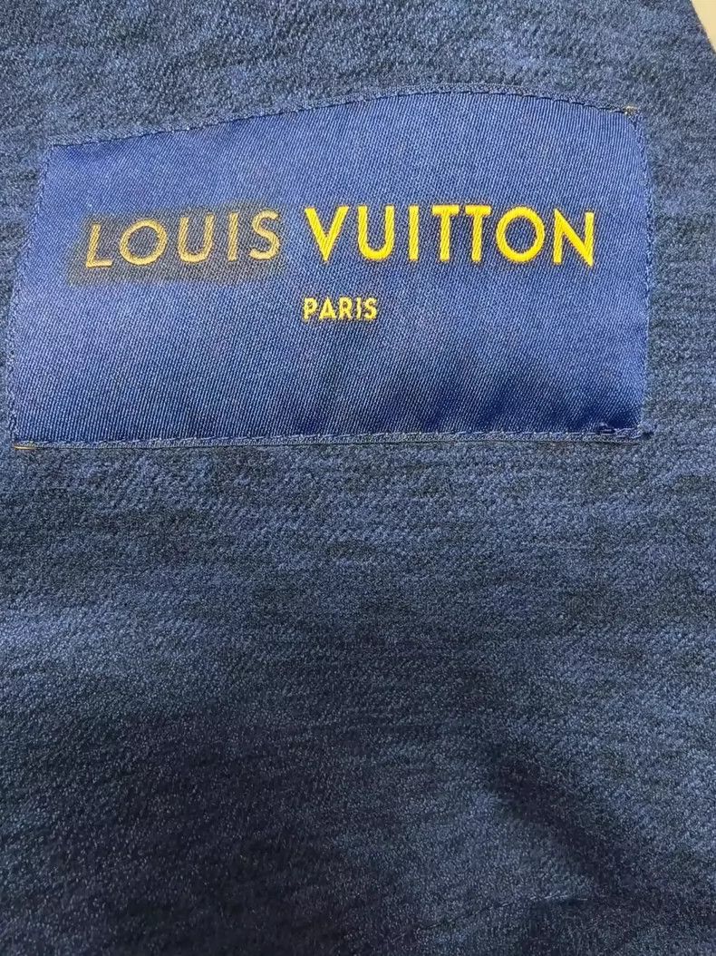 Louis Vuitton Louis Vuitton Long Coat with Pattern-yf Size US L / EU 52-54 / 3 - 3 Thumbnail