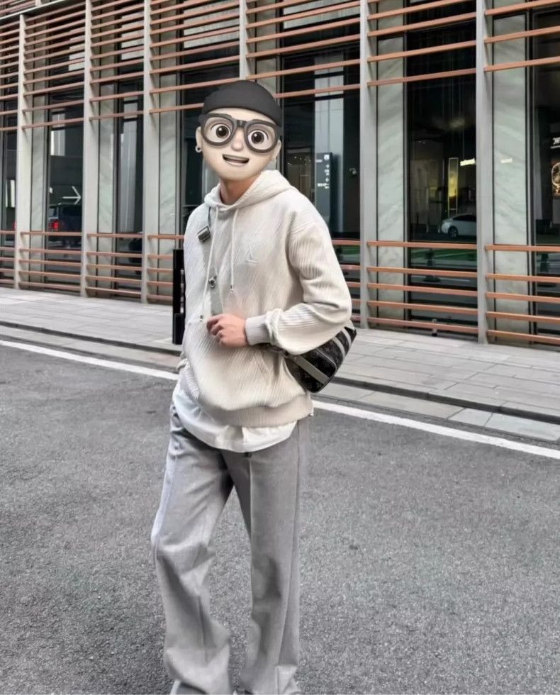 Louis Vuitton Louis Vuitton New Logo Hoodie in Cream Color-yf Size US XL / EU 56 / 4 - 7 Thumbnail