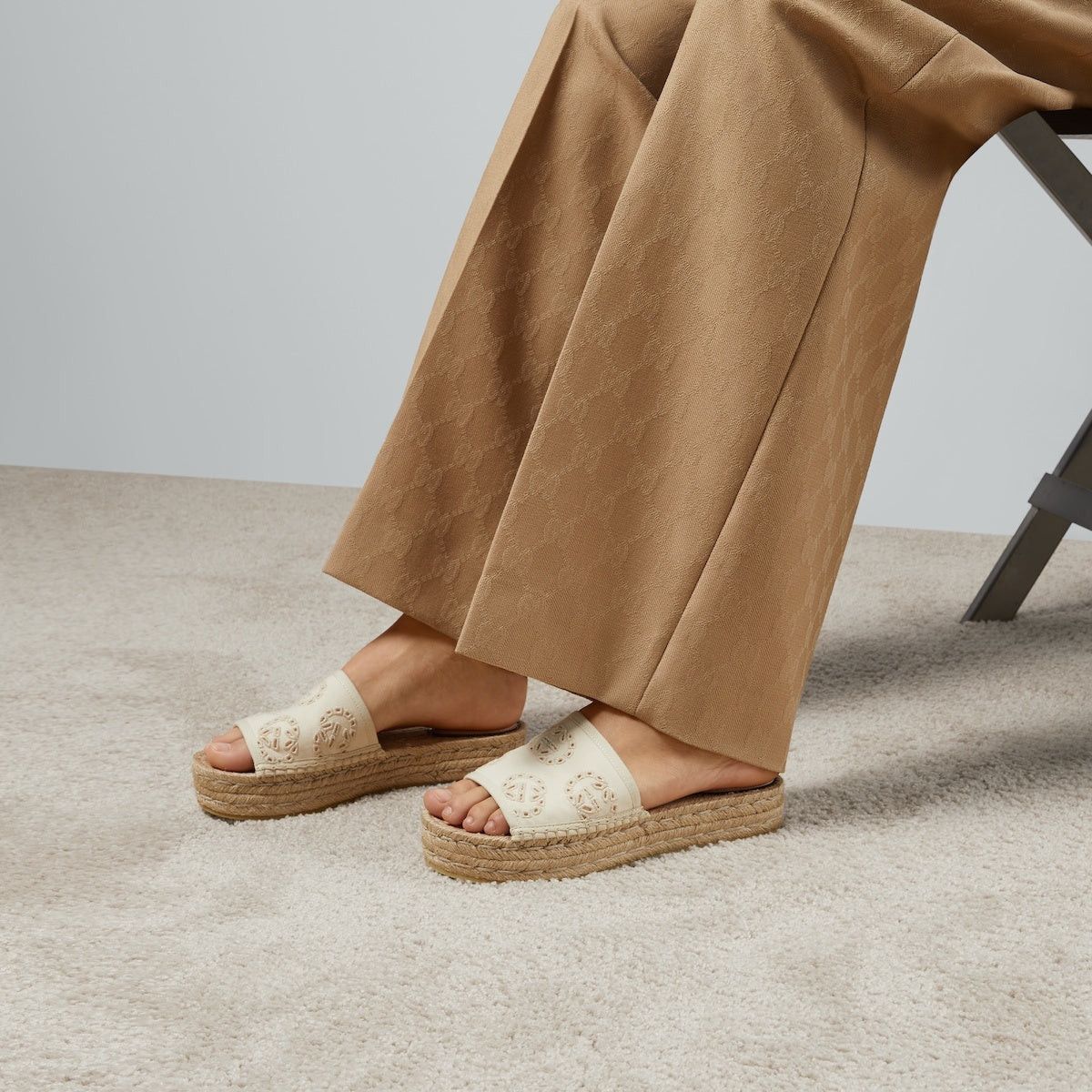 Gucci Gucci Interlocking G Canvas Espadrille Sandals SIZE 39 Size ONE SIZE - 4 Thumbnail