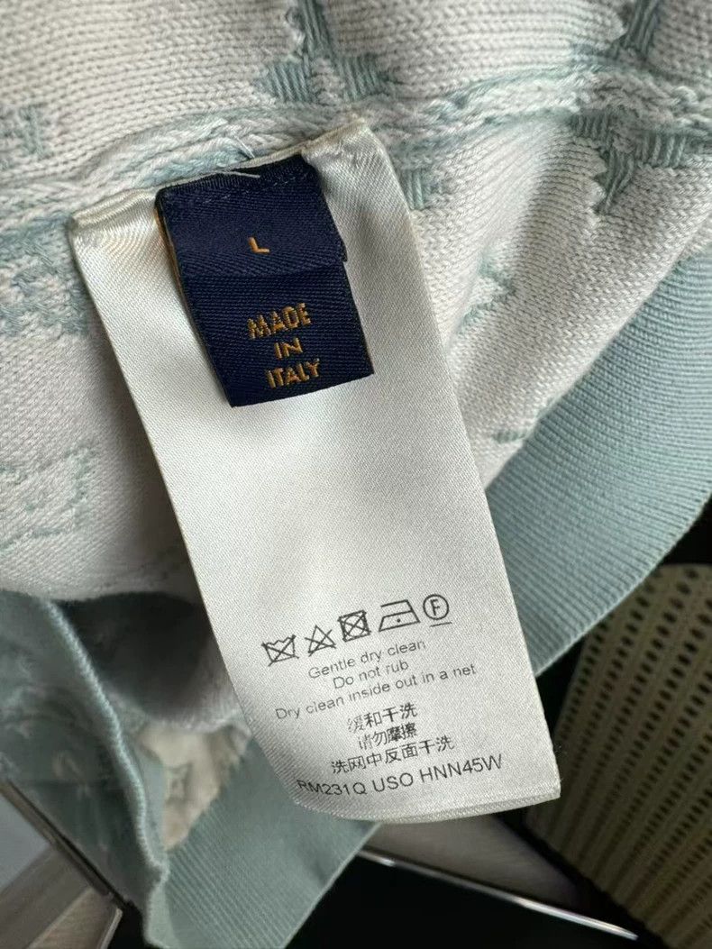 Louis Vuitton Louis Vuitton Ice Blue Gradient Hoodie Sweatshirt-yf Size US L / EU 52-54 / 3 - 4 Thumbnail