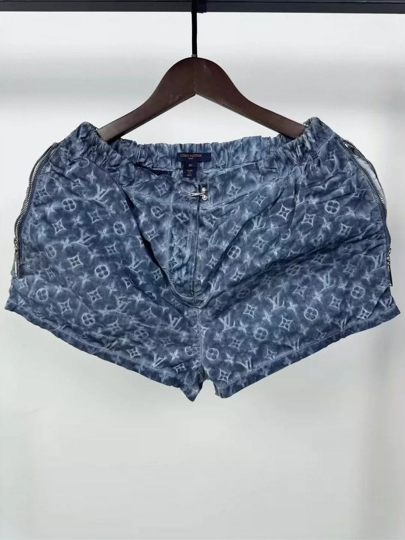 Louis Vuitton Louis Vuitton Vintage Print Shorts Size 40-yf Size US 40 / EU 56 - 2 Thumbnail