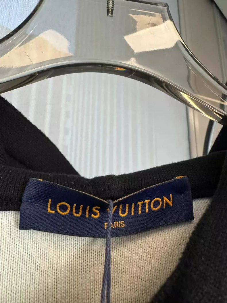 Louis Vuitton Louis Vuitton Black and White Gradient Hoodie-yf Size US L / EU 52-54 / 3 - 3 Thumbnail