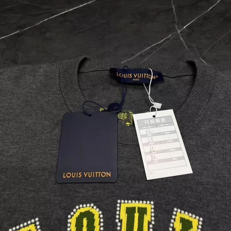 Louis Vuitton Louis Vuitton Short Sleeve Dog Paw T-Shirt-yf Size US XXL / EU 58 / 5 - 3 Thumbnail
