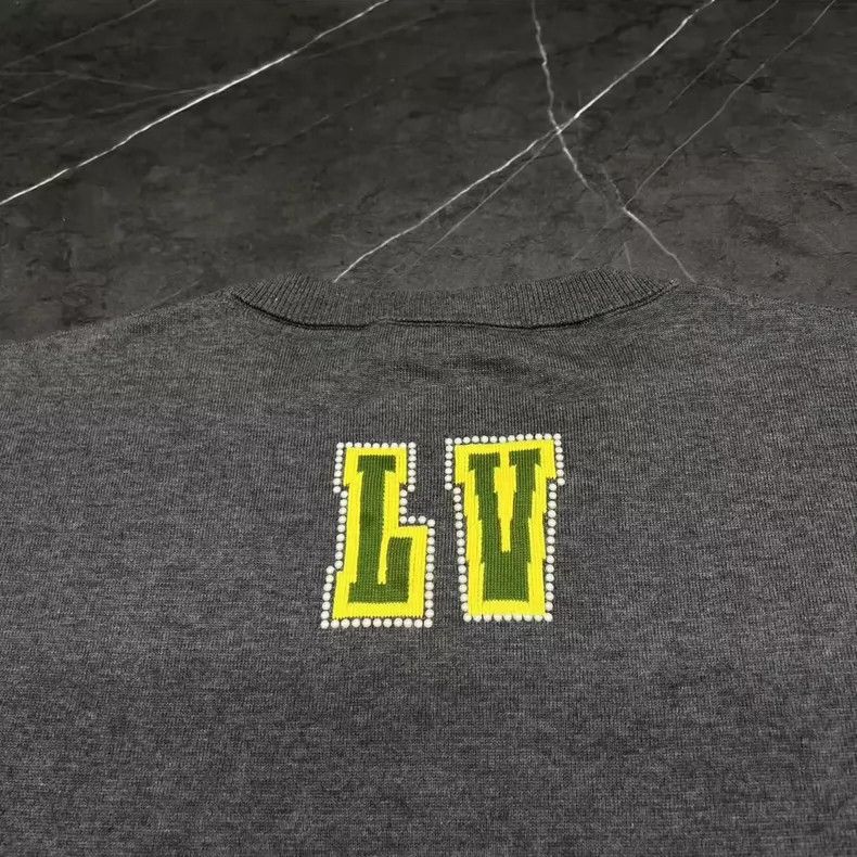 Louis Vuitton Louis Vuitton Short Sleeve Dog Paw T-Shirt-yf Size US XXL / EU 58 / 5 - 4 Thumbnail