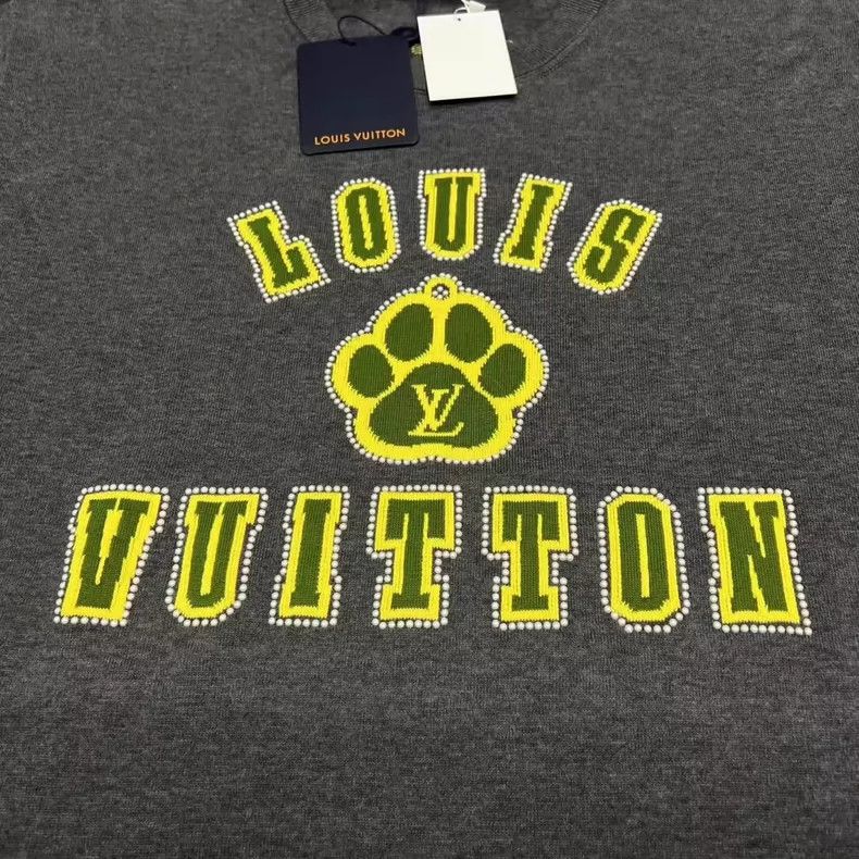 Louis Vuitton Louis Vuitton Short Sleeve Dog Paw T-Shirt-yf Size US XXL / EU 58 / 5 - 7 Thumbnail