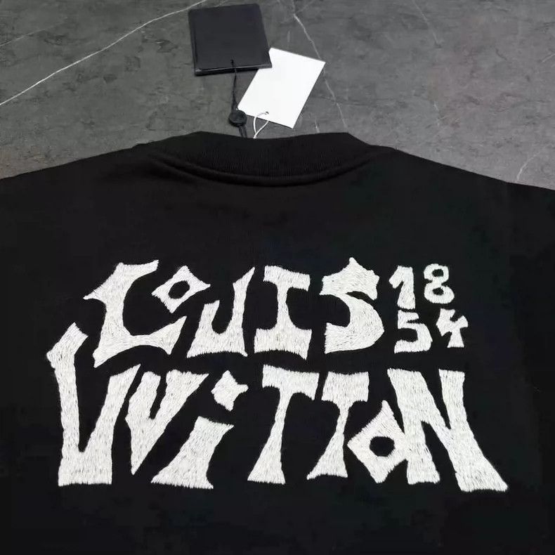 Louis Vuitton Louis Vuitton Owl Graphic Sweatshirt M Size-yf Size US M / EU 48-50 / 2 - 4 Thumbnail
