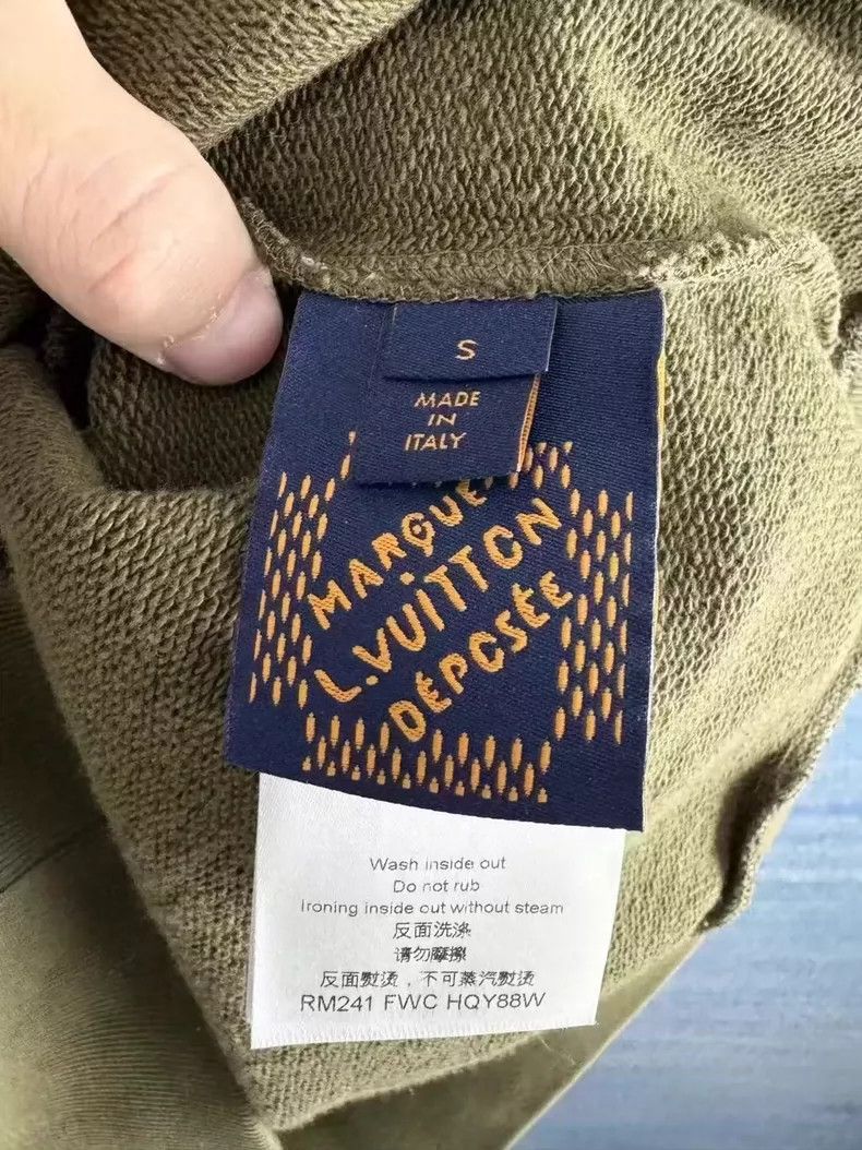 Louis Vuitton Louis Vuitton Green Logo Sweatshirt S Size-yf Size US S / EU 44-46 / 1 - 4 Thumbnail