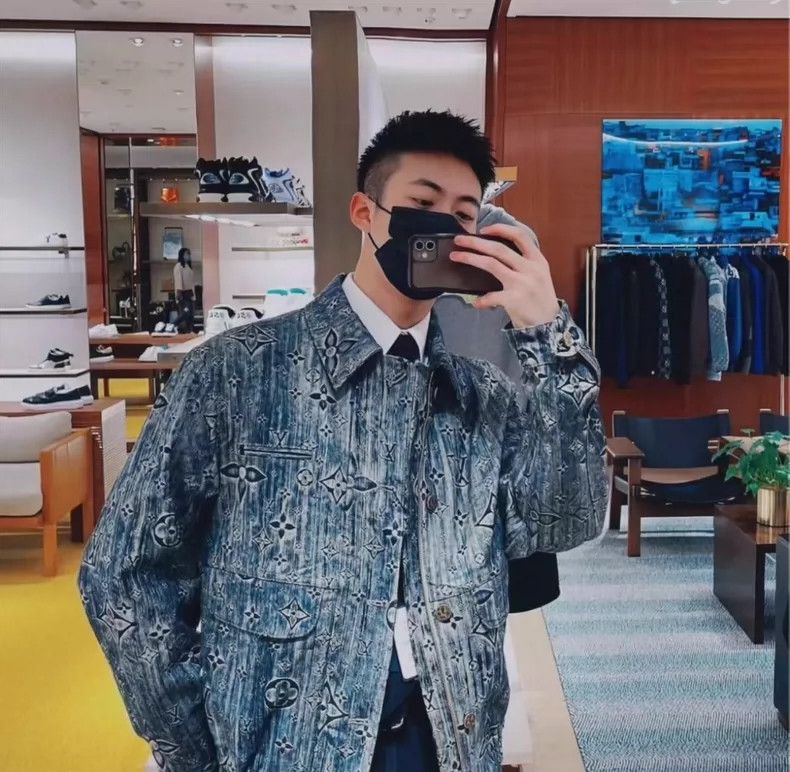 Louis Vuitton Louis Vuitton New Design Denim Jacket-yf Size US L / EU 52-54 / 3 - 6 Thumbnail