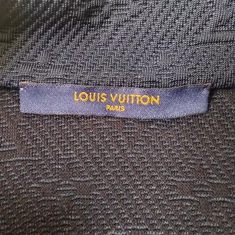 Louis Vuitton Louis Vuitton Dark Blue Embossed Logo Jacket-yf Size US M / EU 48-50 / 2 - 3 Thumbnail