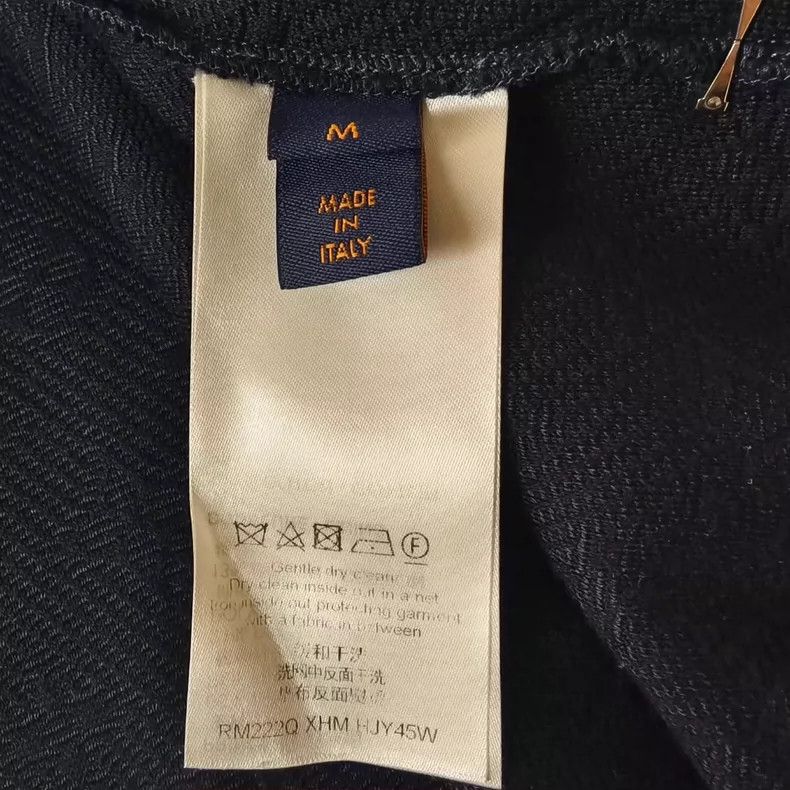 Louis Vuitton Louis Vuitton Dark Blue Embossed Logo Jacket-yf Size US M / EU 48-50 / 2 - 4 Thumbnail