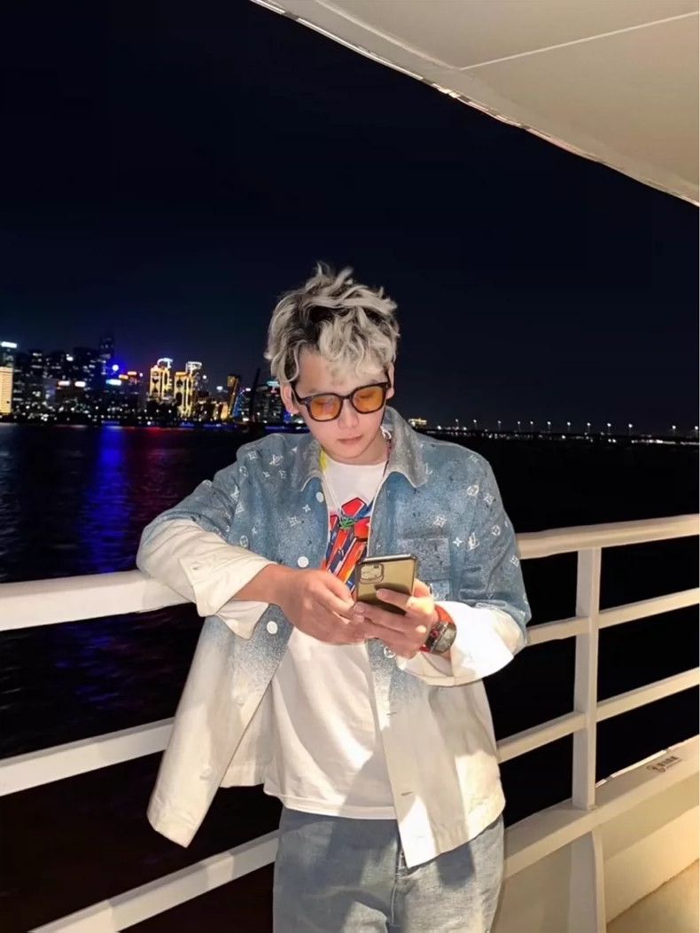 Louis Vuitton Louis Vuitton Gradient Denim Jacket S Size-yf Size US S / EU 44-46 / 1 - 5 Thumbnail