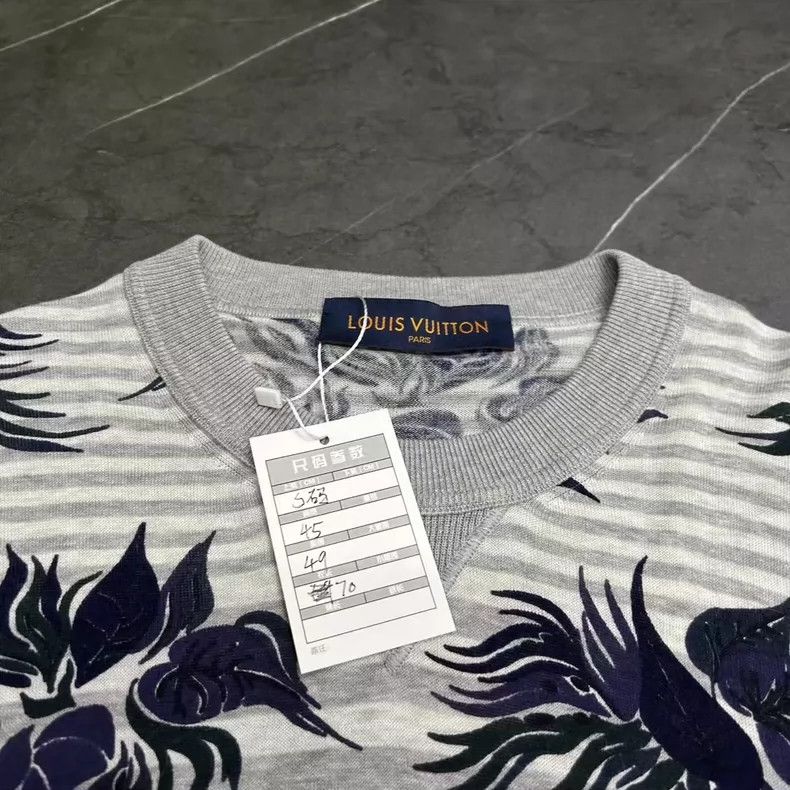 Louis Vuitton Louis Vuitton Gray Striped Knit Long Sleeve-yf Size US S / EU 44-46 / 1 - 4 Thumbnail