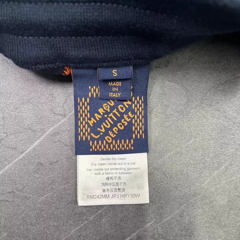 Louis Vuitton Louis Vuitton Logo Printed Shorts Size S-yf Size US 26 / EU 42 - 6 Thumbnail