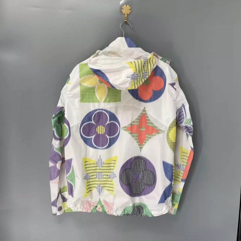 Louis Vuitton Louis Vuitton Hooded Windbreaker Jacket-yf Size US L / EU 52-54 / 3 - 4 Thumbnail