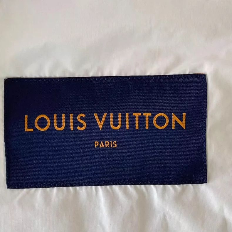 Louis Vuitton Louis Vuitton Hooded Windbreaker Jacket-yf Size US L / EU 52-54 / 3 - 2 Thumbnail