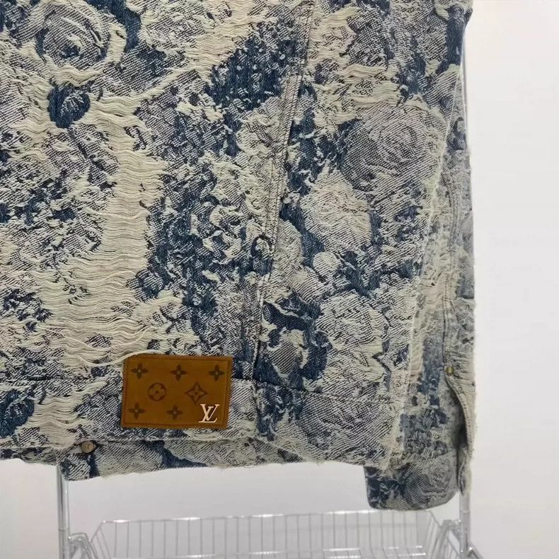 Louis Vuitton Louis Vuitton Blue Floral Print Denim Jacket-yf Size US L / EU 52-54 / 3 - 3 Thumbnail