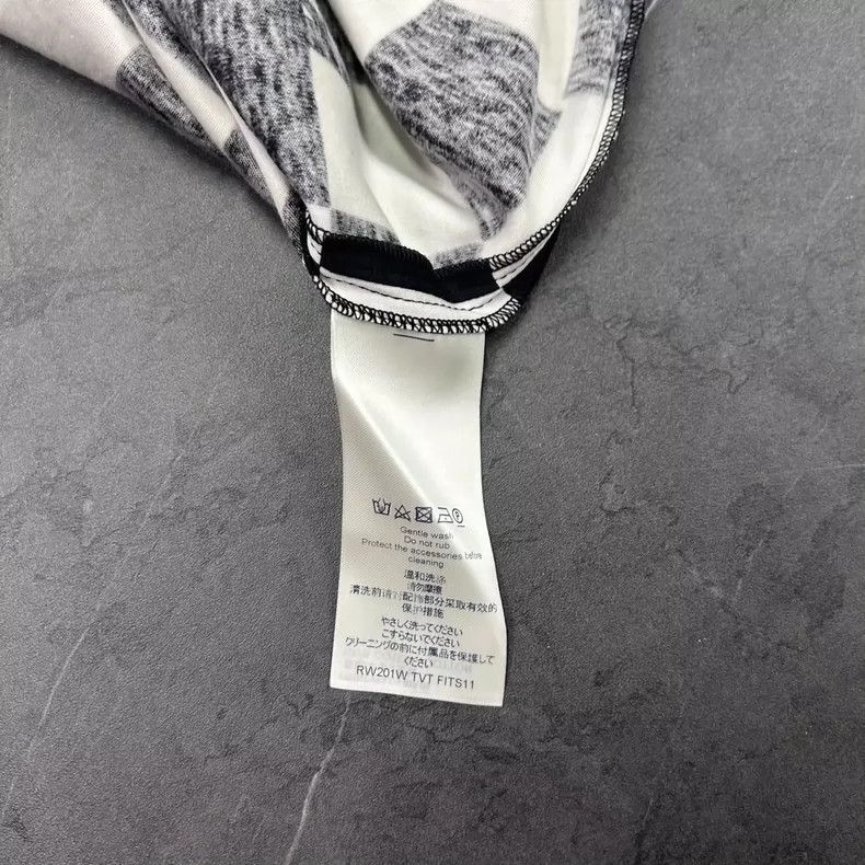 Louis Vuitton Louis Vuitton Black White Checkered Short Sleeve Tee-yf Size US XS / EU 42 / 0 - 5 Thumbnail