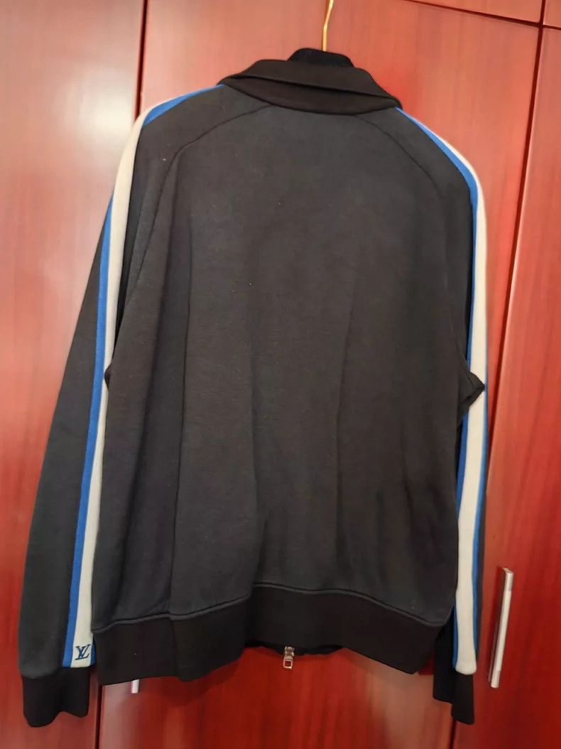 Louis Vuitton LV Logo Zip-Up Jacket in Excellent Condition-yf Size US L / EU 52-54 / 3 - 2 Thumbnail