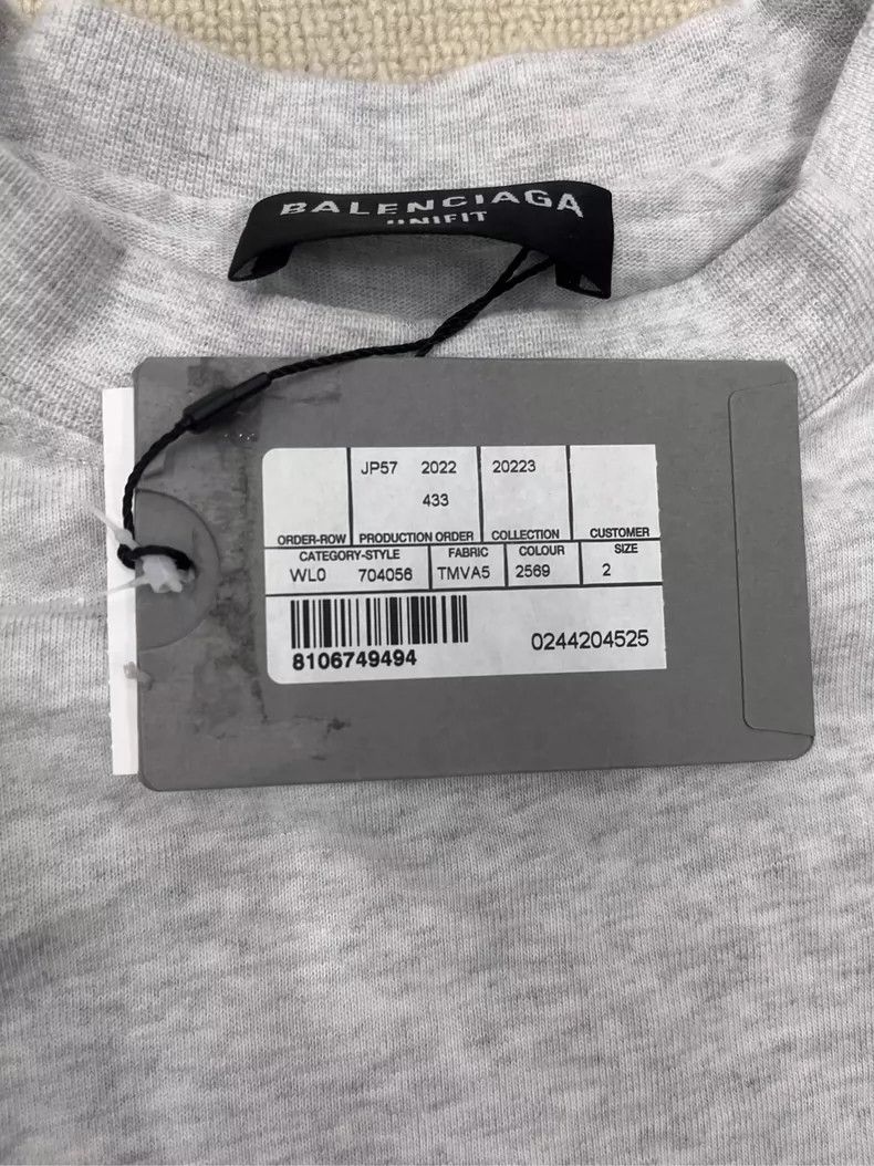 Balenciaga Balenciaga Ripped Short Sleeve T-Shirt-yf Size US S / EU 44-46 / 1 - 4 Thumbnail