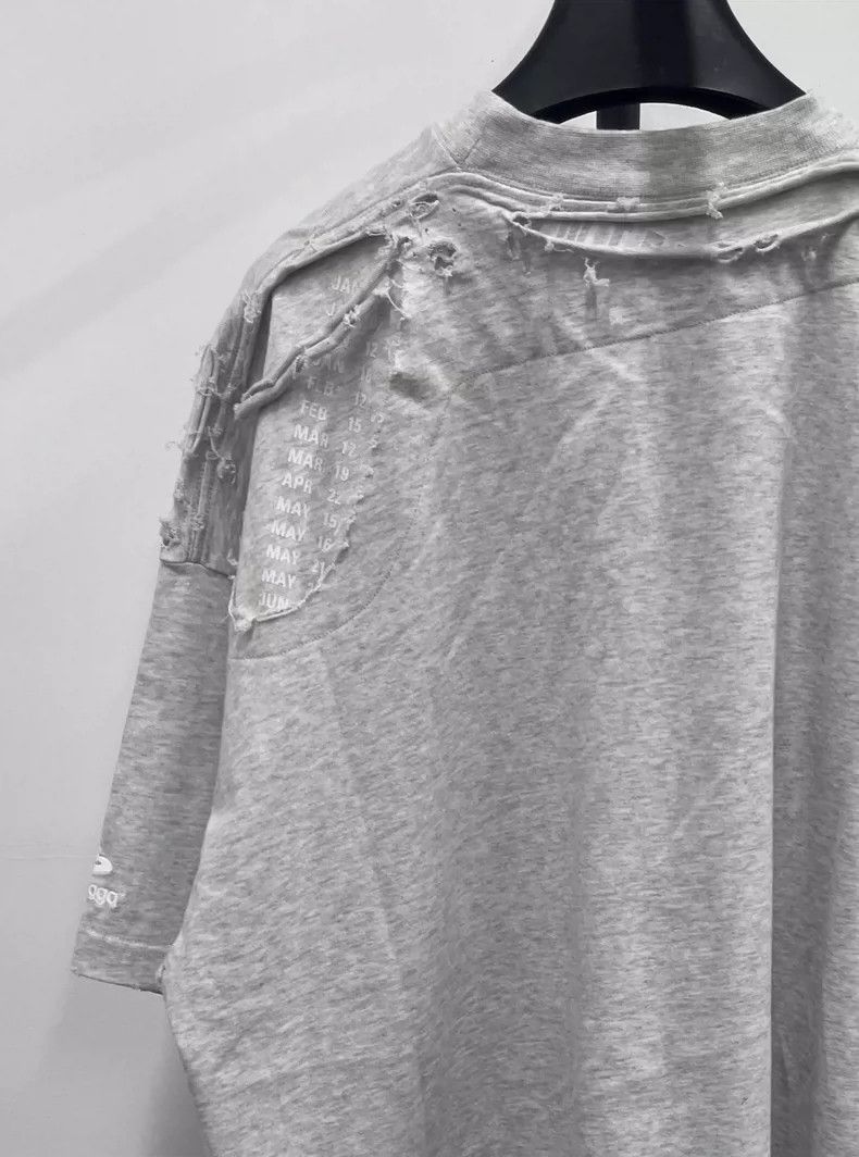 Balenciaga Balenciaga Ripped Short Sleeve T-Shirt-yf Size US S / EU 44-46 / 1 - 3 Thumbnail