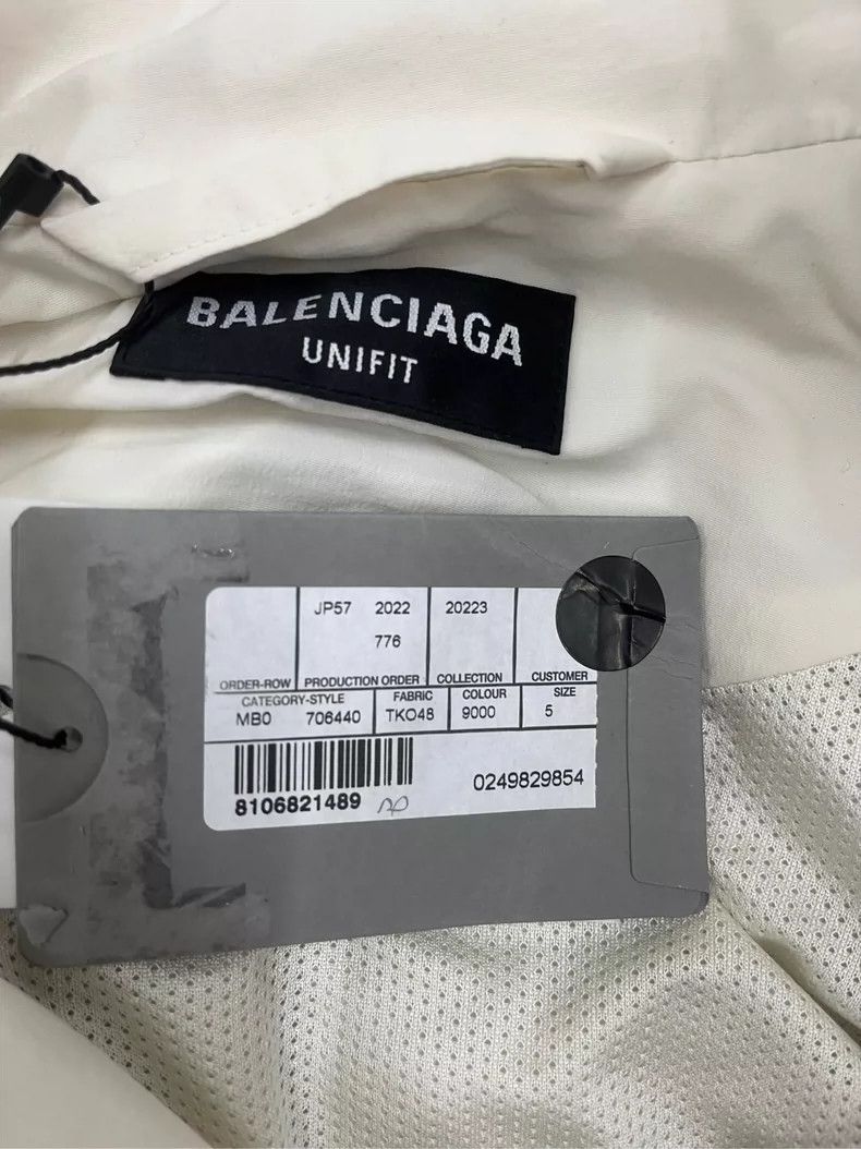 Balenciaga Balenciaga Sporty Jacket with Shoulder Pads-yf Size US L / EU 52-54 / 3 - 3 Thumbnail