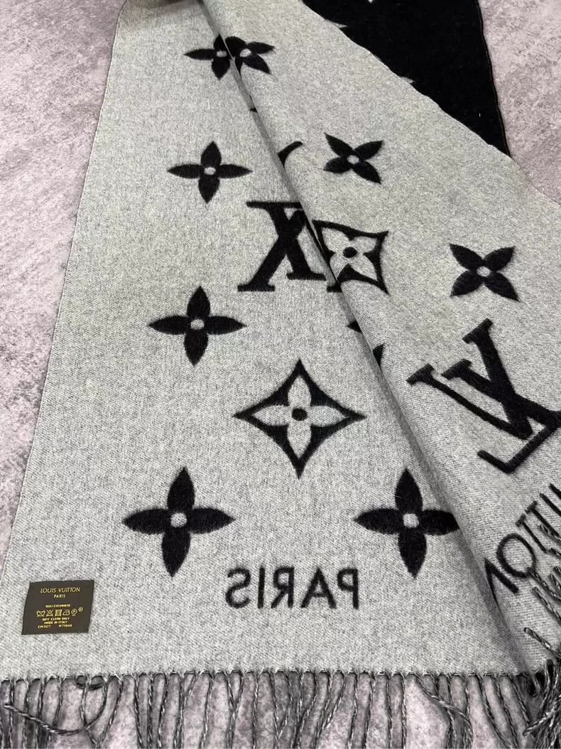 Louis Vuitton Louis Vuitton Black and Silver Scarf-yf Size ONE SIZE - 3 Thumbnail
