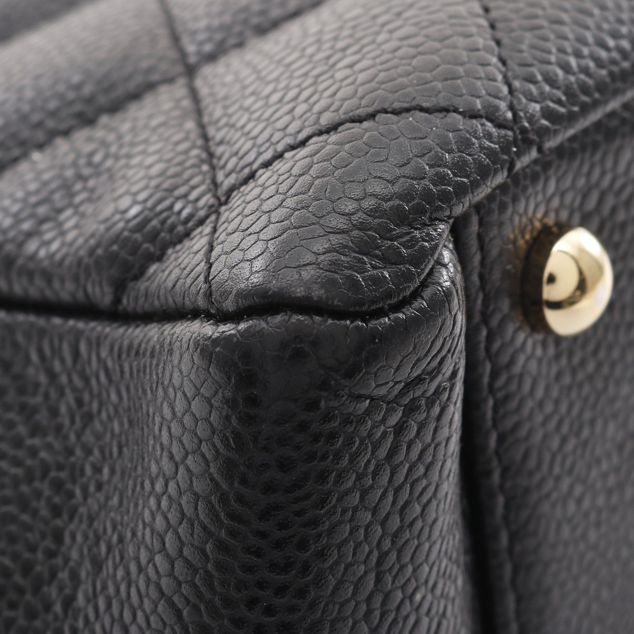 Chanel Chanel Matelasse Chain Shoulder Bag Caviar Skin Black Gold Hardware Size ONE SIZE - 8 Thumbnail
