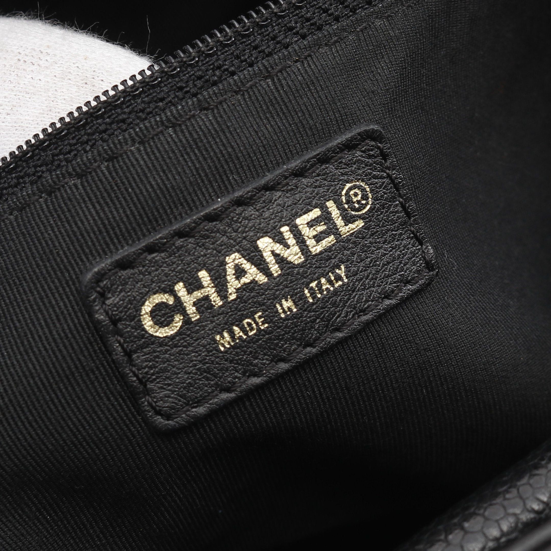 Chanel Chanel Matelasse Chain Shoulder Bag Caviar Skin Black Gold Hardware Size ONE SIZE - 4 Thumbnail