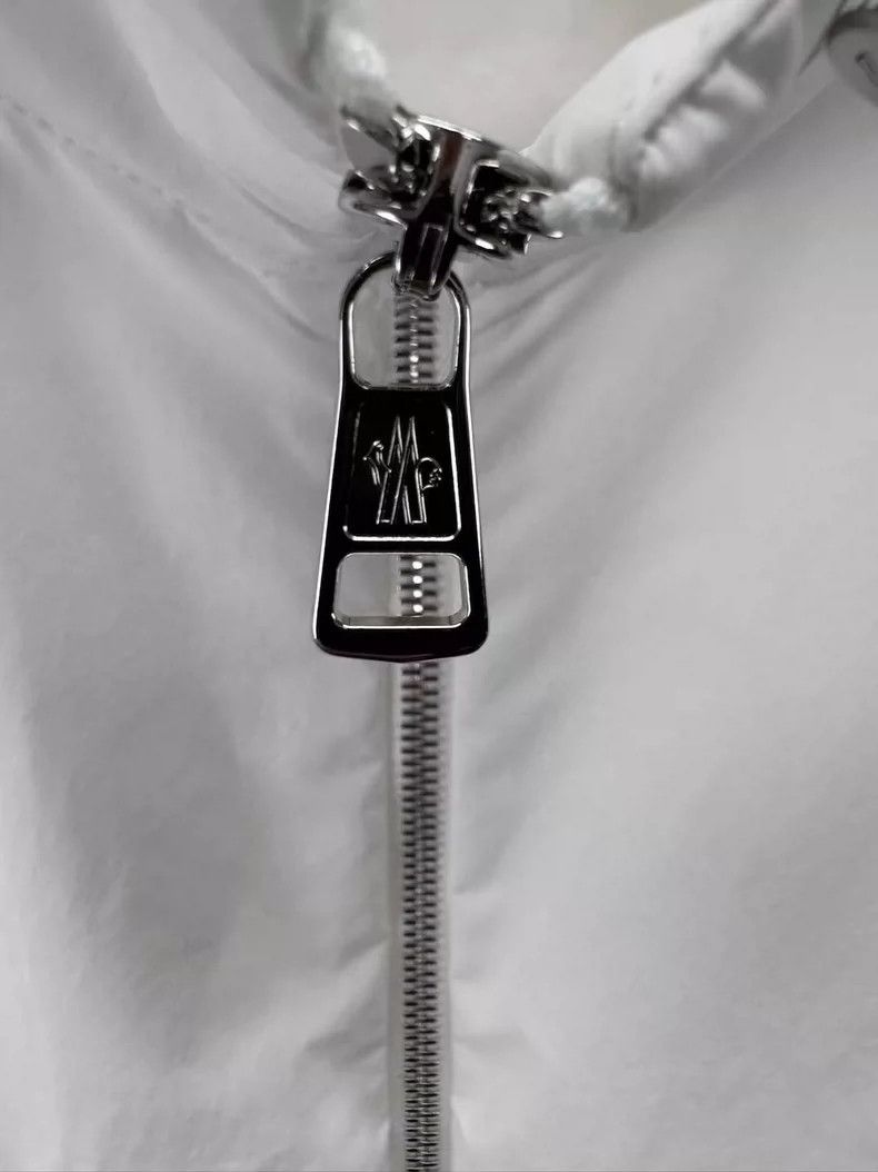 Moncler Moncler White Zipper Logo Jacket Outerwear-yf Size US M / EU 48-50 / 2 - 4 Thumbnail