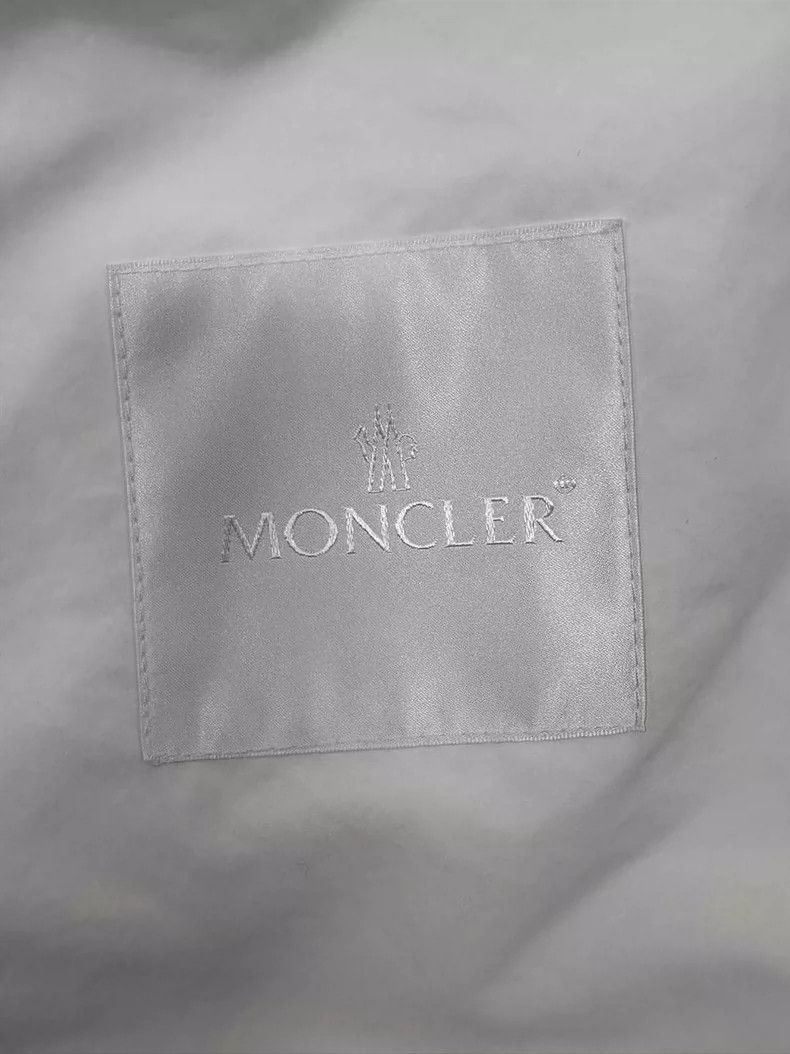 Moncler Moncler White Zipper Logo Jacket Outerwear-yf Size US M / EU 48-50 / 2 - 6 Thumbnail