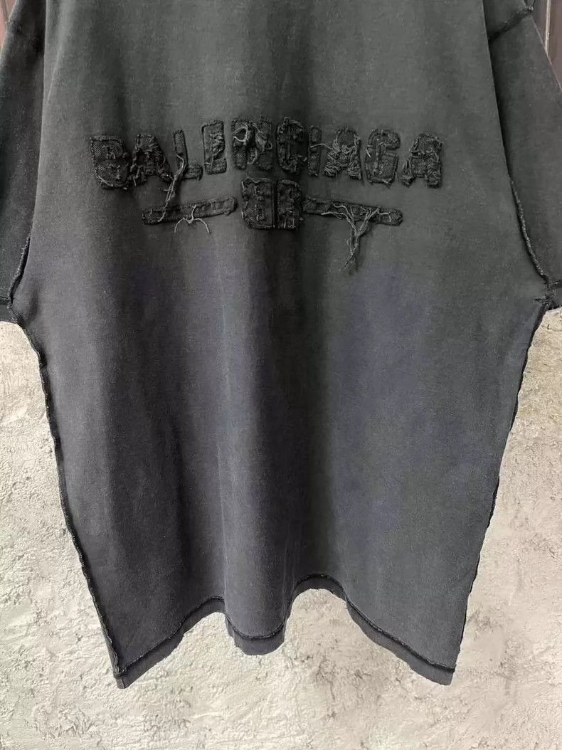 Balenciaga Balenciaga Black Gray Distressed Short Sleeve Top-yf Size US XS / EU 42 / 0 - 4 Thumbnail