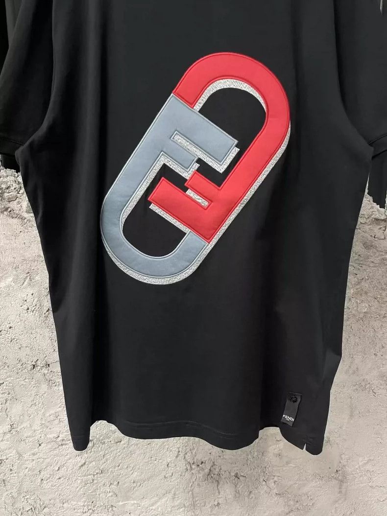 Fendi Fendi Short Sleeve T-Shirt in Black-yf Size US XL / EU 56 / 4 - 4 Thumbnail