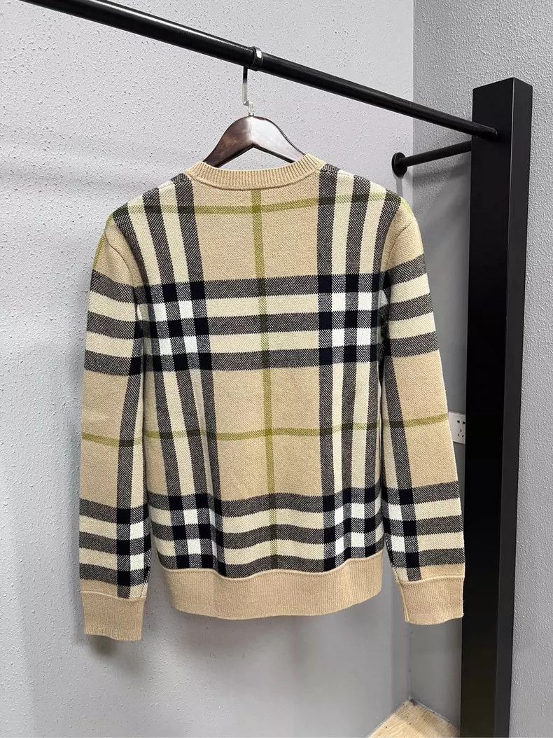 Burberry Burberry Checked Knit Sweater in Beige-yf Size US M / EU 48-50 / 2 - 2 Thumbnail