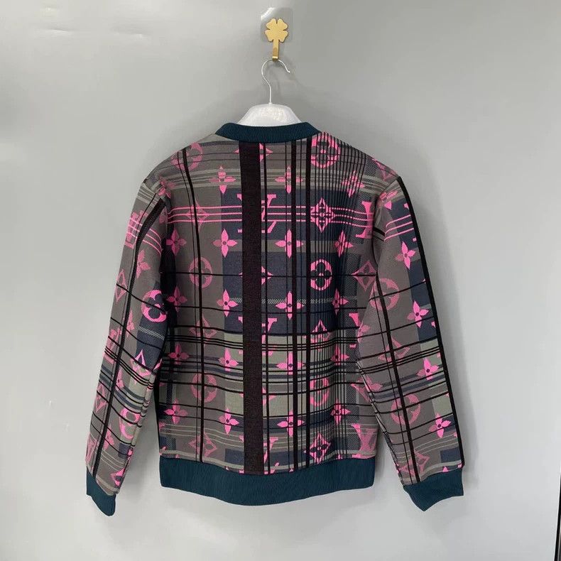 Louis Vuitton Louis Vuitton Gray Pink Patterned Sweatshirt-yf Size US M / EU 48-50 / 2 - 2 Thumbnail