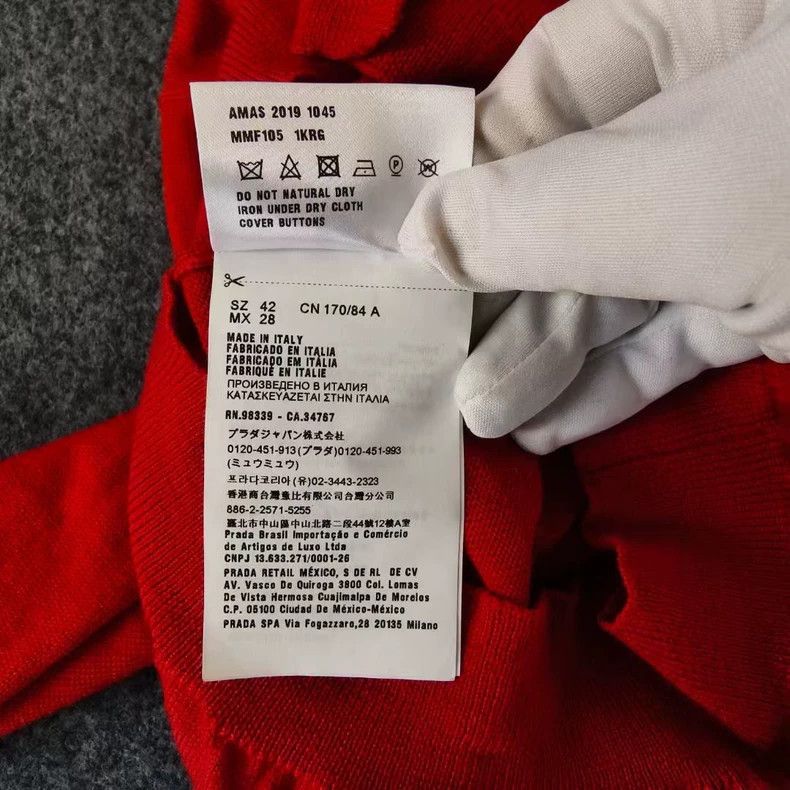 Miu Miu MiuMiu Small Logo Wool Knit Cardigan-yf Size US M / EU 48-50 / 2 - 5 Thumbnail