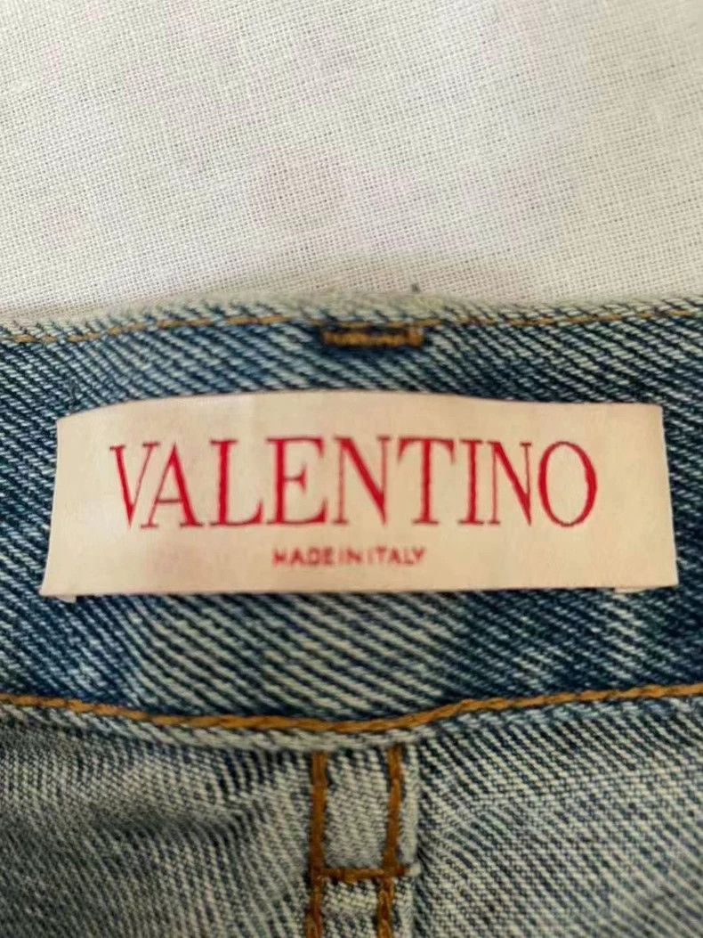 Valentino Valentino Distressed Denim Jeans with Logo-yf Size US 30 / EU 46 - 3 Thumbnail