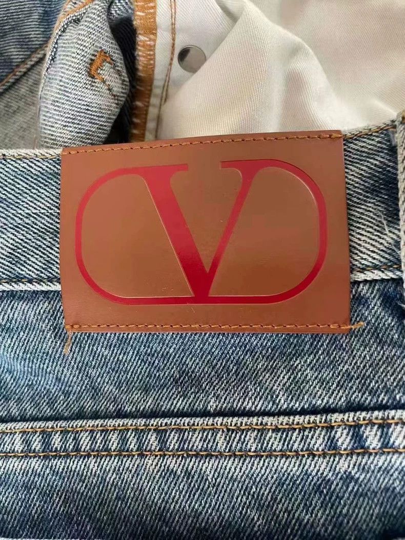 Valentino Valentino Distressed Denim Jeans with Logo-yf Size US 30 / EU 46 - 6 Thumbnail