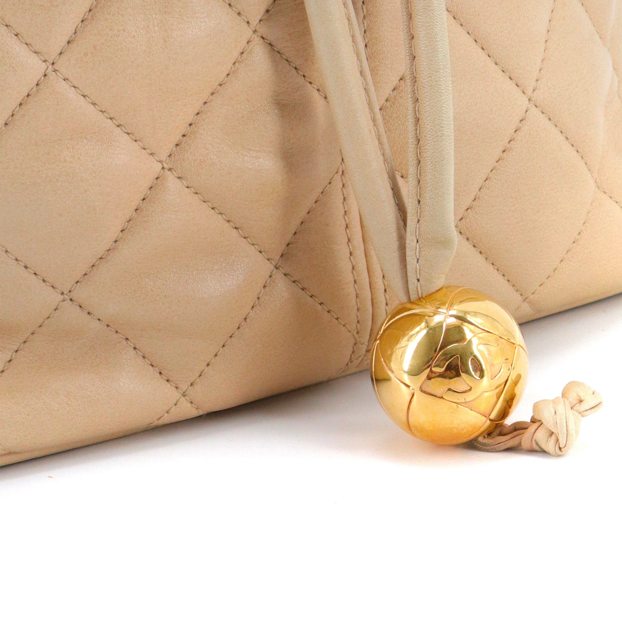 Chanel CHANEL - Vintage Chanel Cocoball shoulder bag in beige quilted leather Size ONE SIZE - 6 Thumbnail