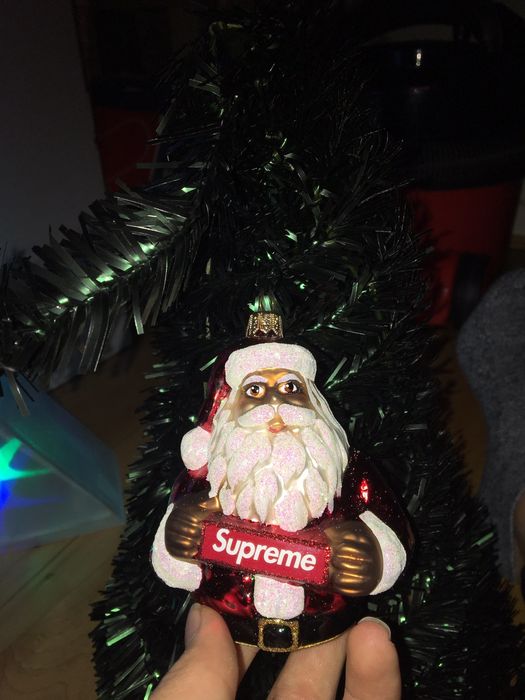 見逃せない supreme Santa ornament | www.butiuae.com