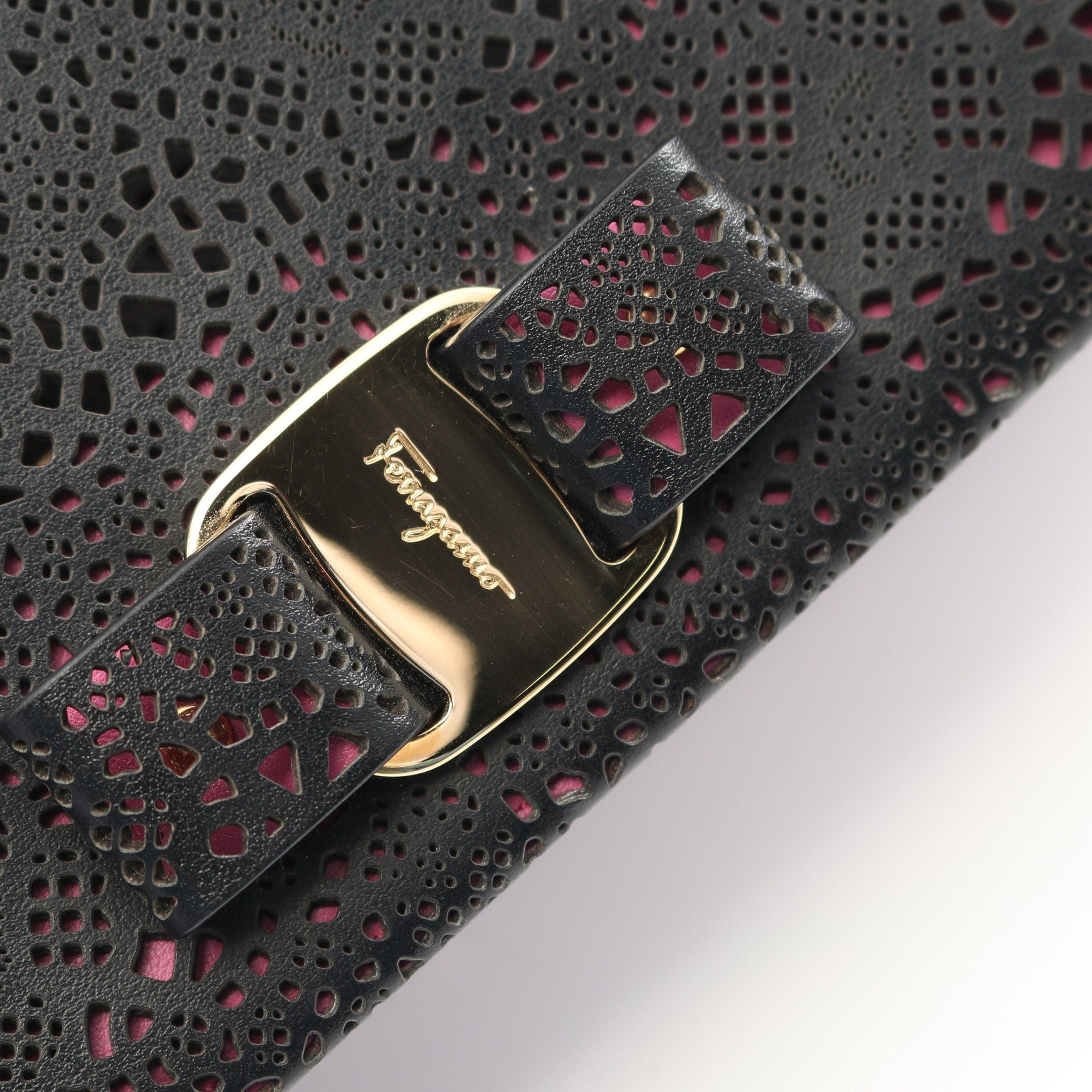 Salvatore Ferragamo Salvatore Ferragamo Gancini Chain Shoulder Bag Leather Black Size ONE SIZE - 6 Thumbnail
