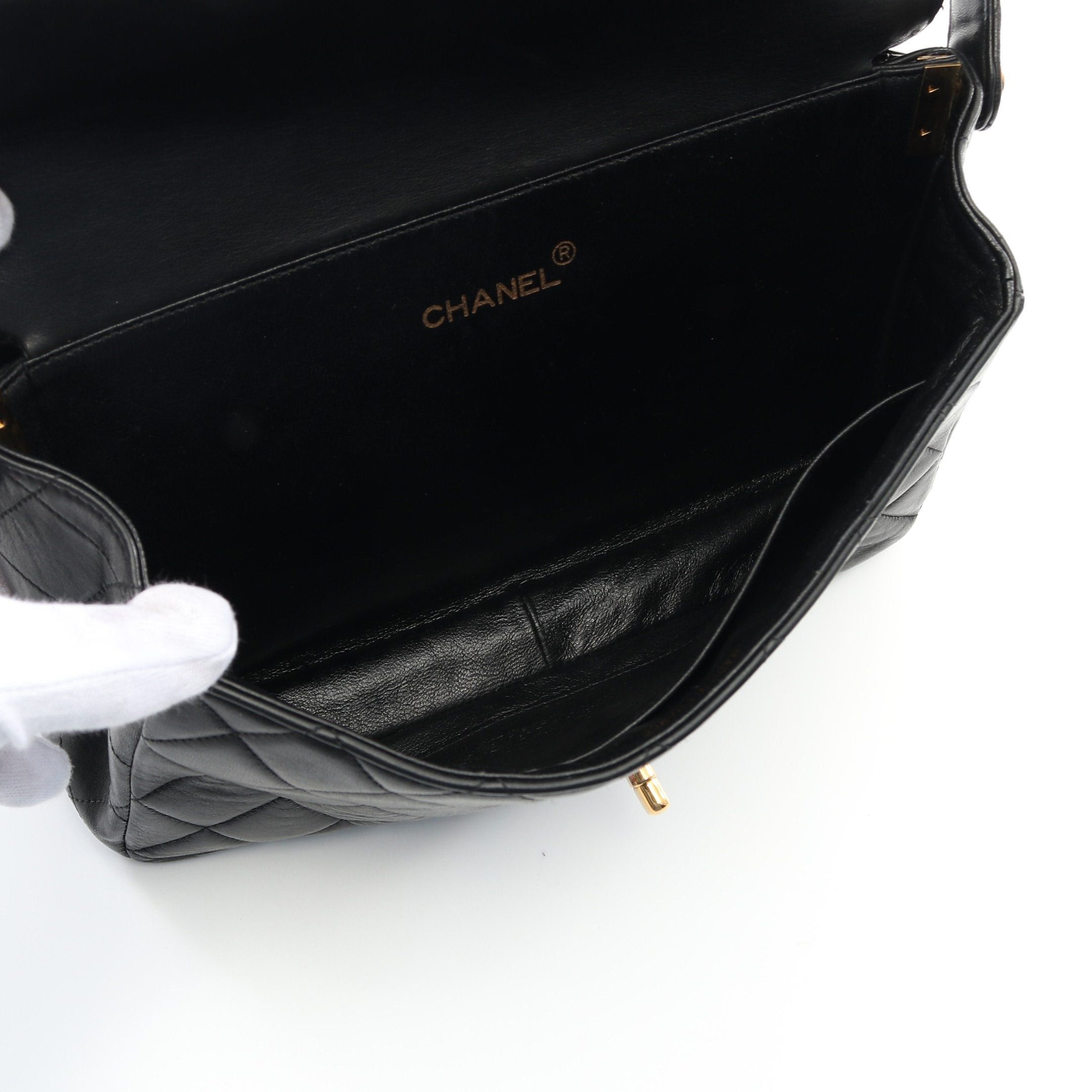Chanel Chanel Double Face Matelasse Handbag Lambskin Black Gold Hardware Size ONE SIZE - 4 Thumbnail