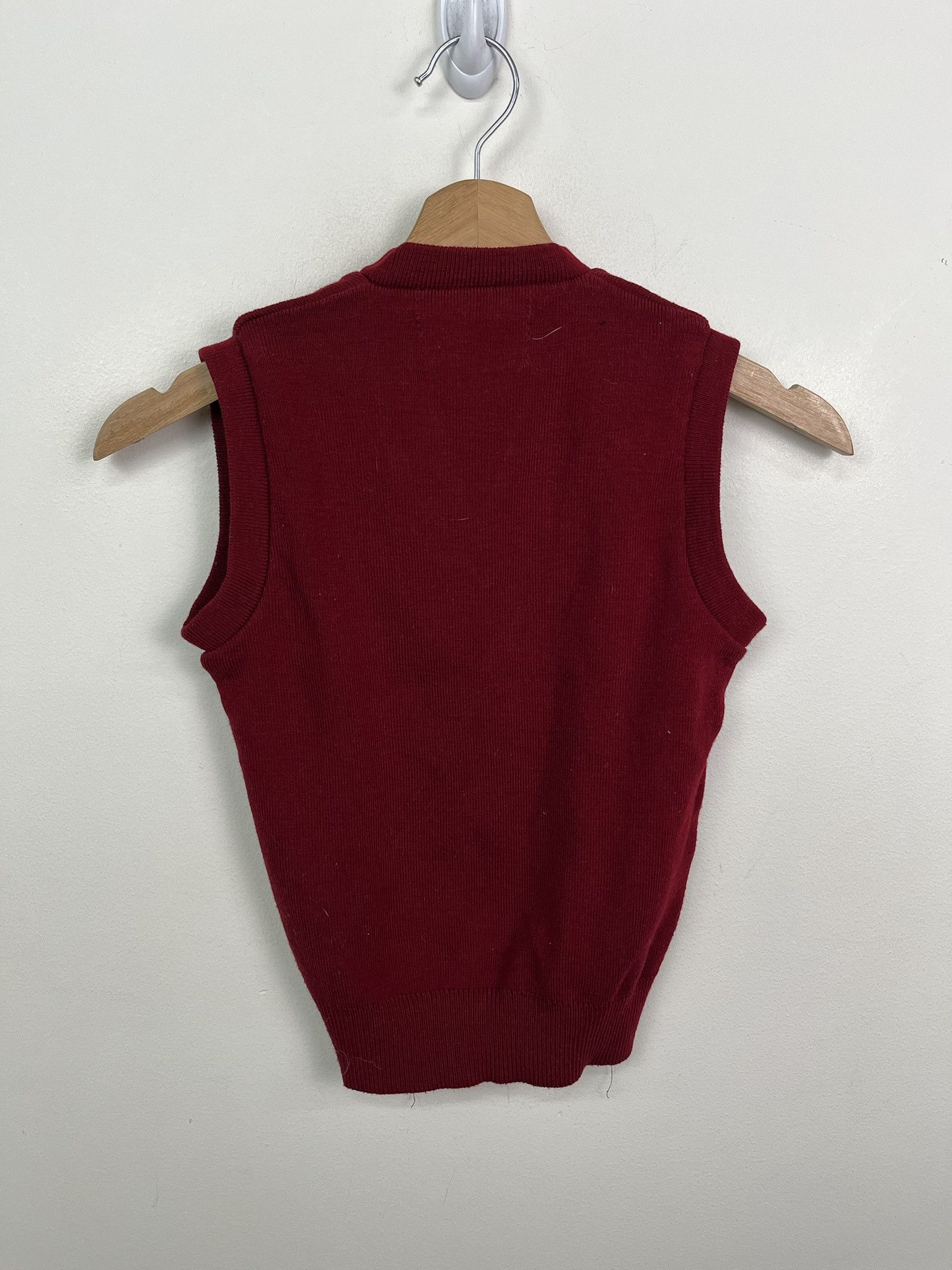 Vintage Vintage 1980s OSWAL Maroon Sweater Vest Size XS (28) Size US XS / EU 42 / 0 - 3 Thumbnail