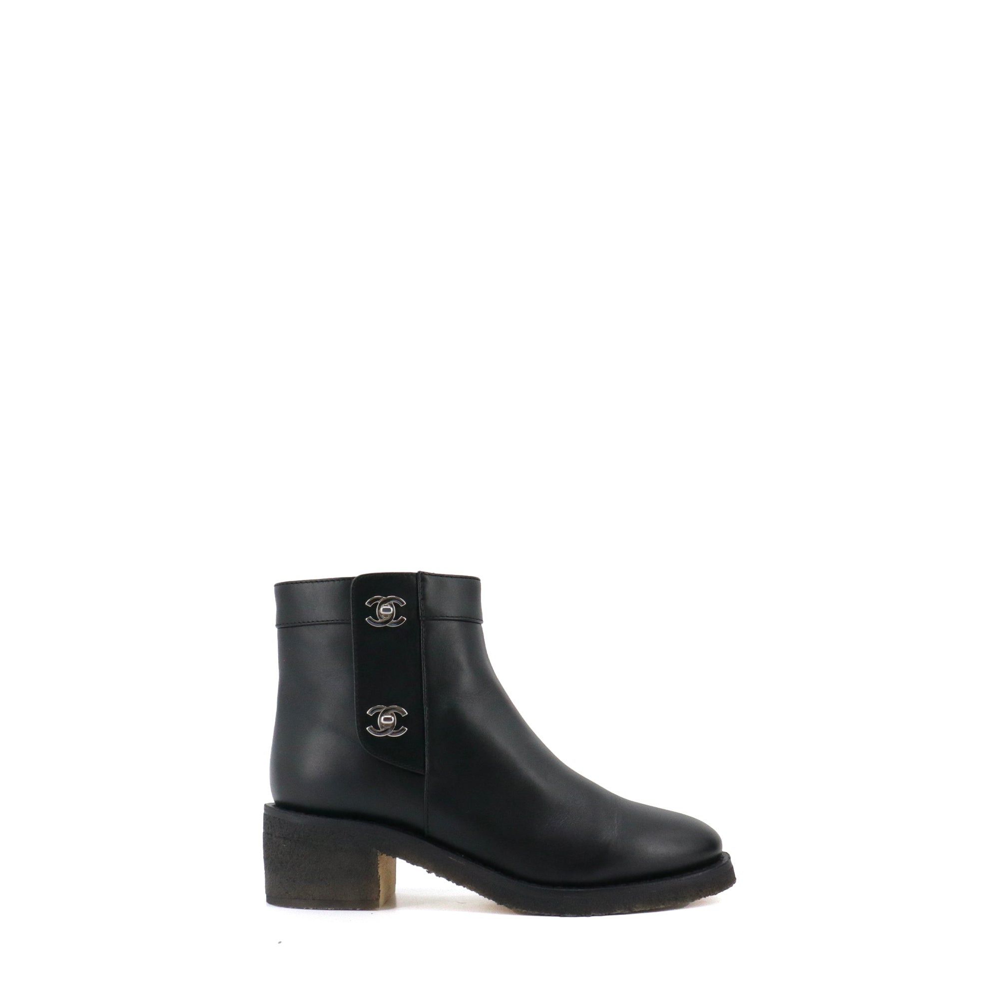 Chanel CHANEL - Chanel CC ankle boots in black leather (T37) Size US 6 / IT 36 - 2 Thumbnail