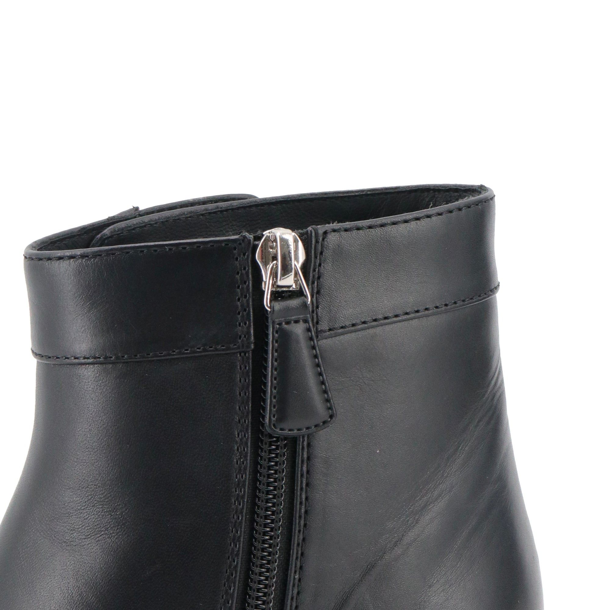 Chanel CHANEL - Chanel CC ankle boots in black leather (T37) Size US 6 / IT 36 - 5 Thumbnail